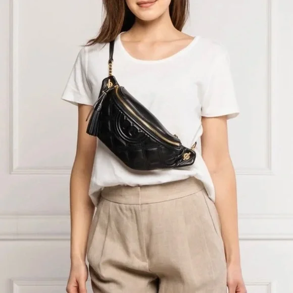 Tory Burch Black Leather Crossbody Bag in perfect condition - Picture 2 of 10